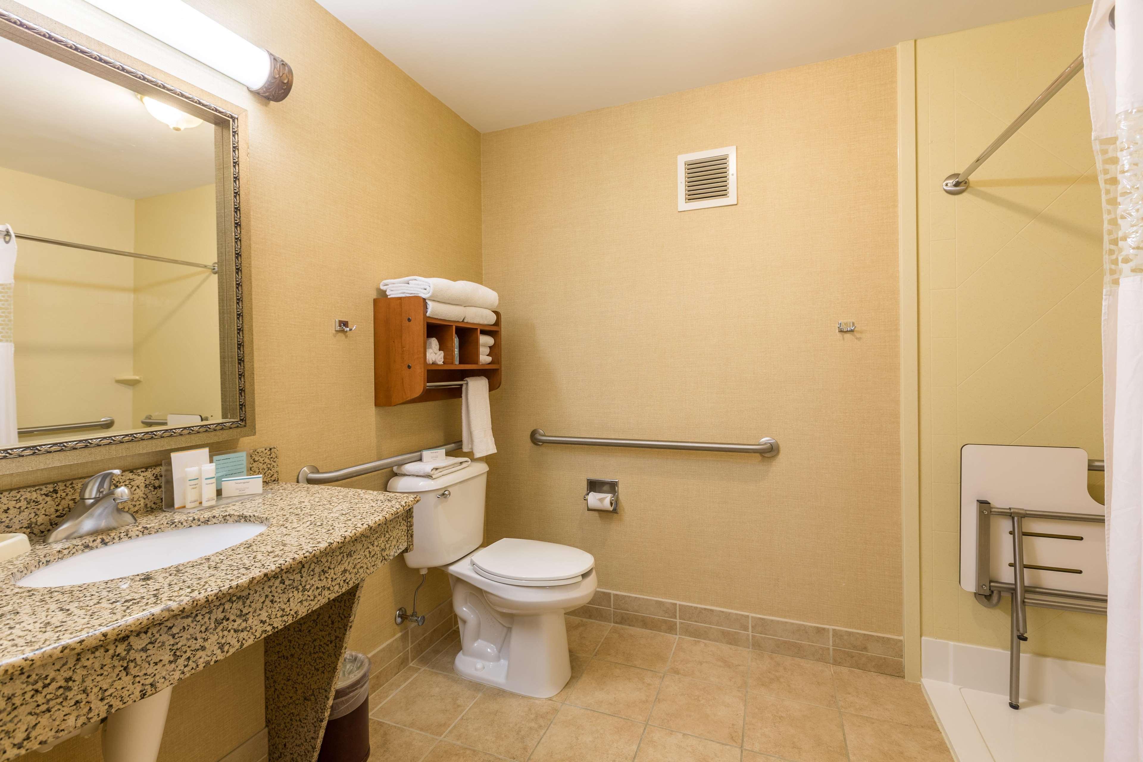 Hampton Inn Sidney Екстериор снимка