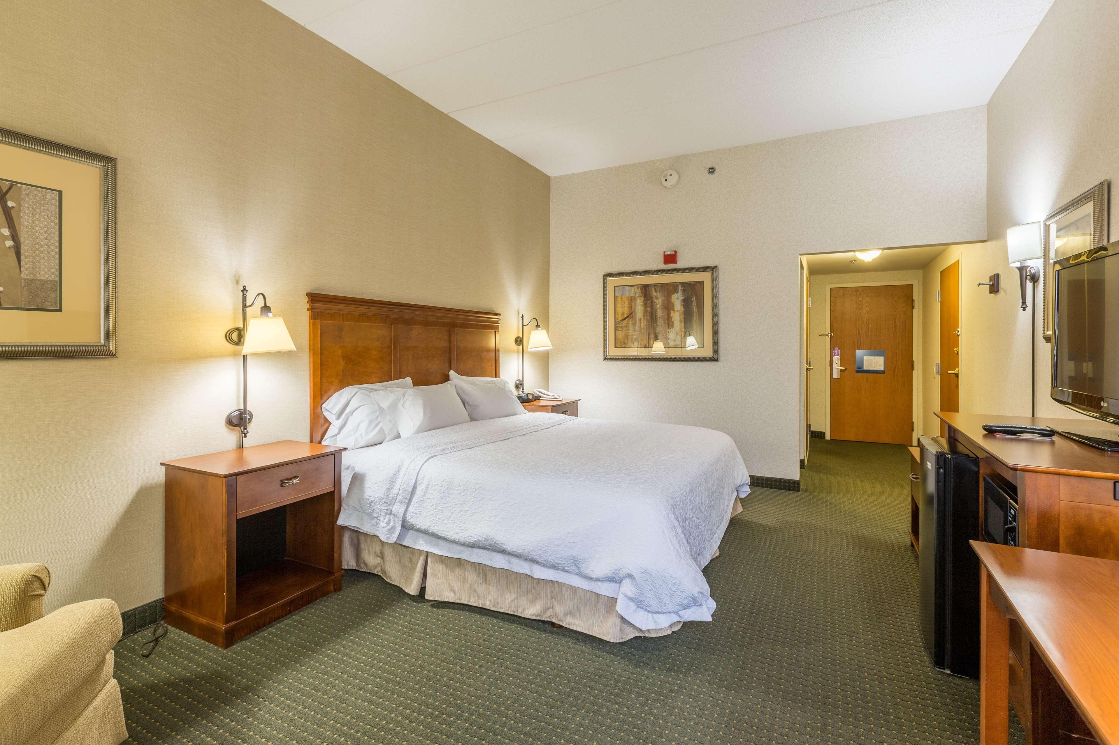 Hampton Inn Sidney Екстериор снимка