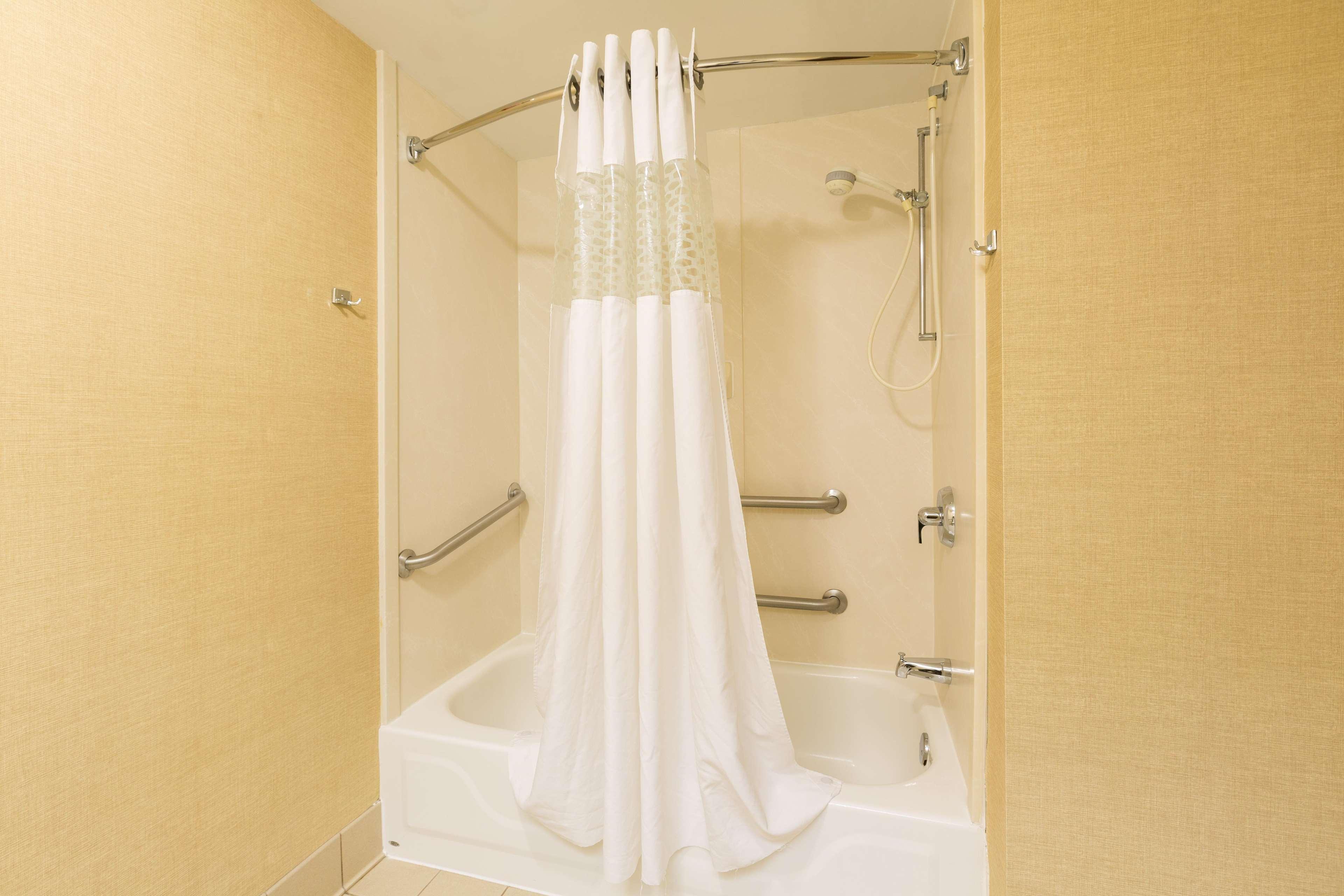 Hampton Inn Sidney Екстериор снимка