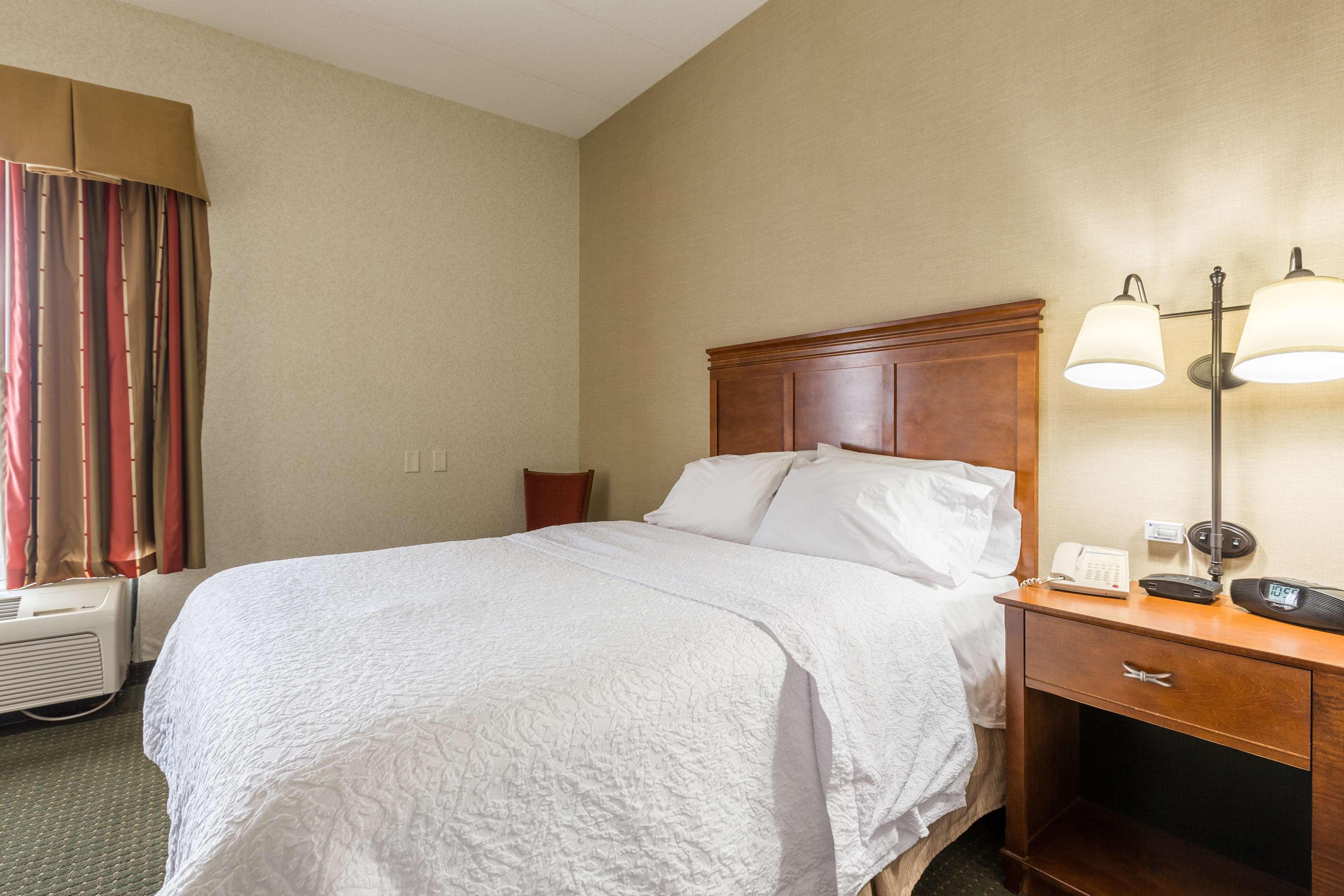 Hampton Inn Sidney Екстериор снимка