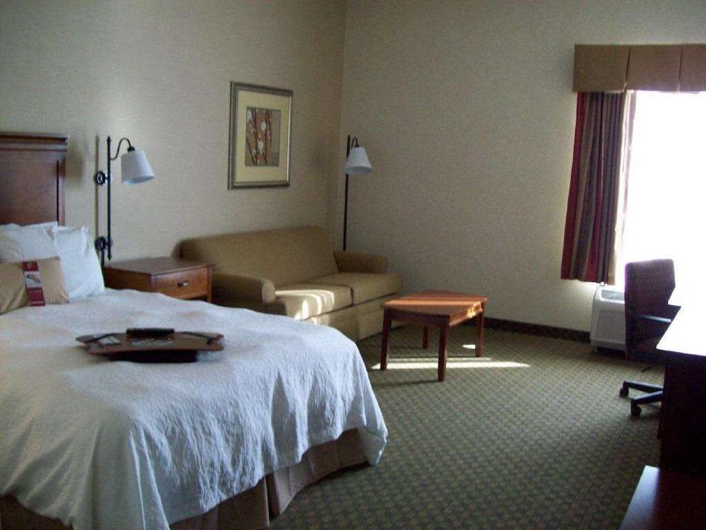 Hampton Inn Sidney Екстериор снимка