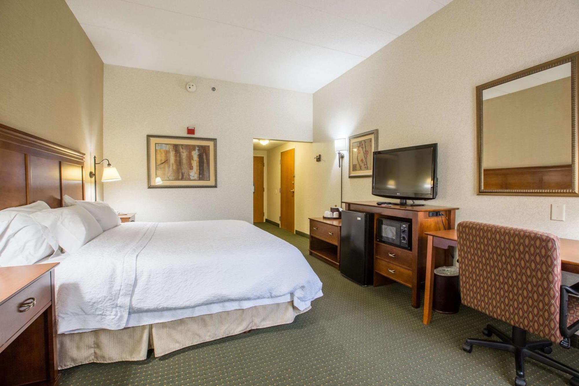 Hampton Inn Sidney Екстериор снимка