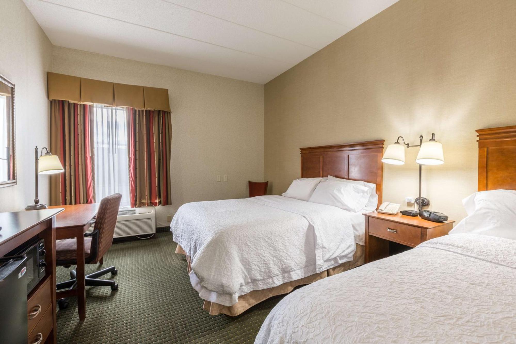 Hampton Inn Sidney Екстериор снимка