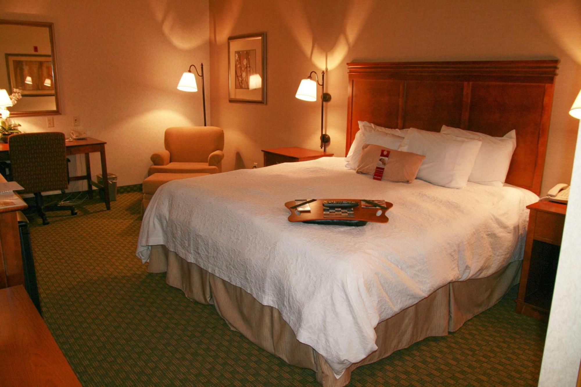 Hampton Inn Sidney Екстериор снимка